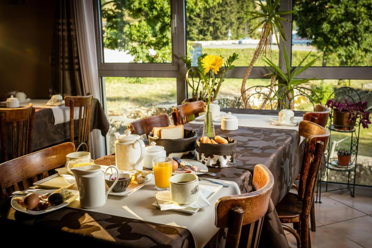 Hotel Restaurant De La Poste Et La Grange Detente, Espace Bien-Etre Châteauneuf-de-Randon Екстериор снимка