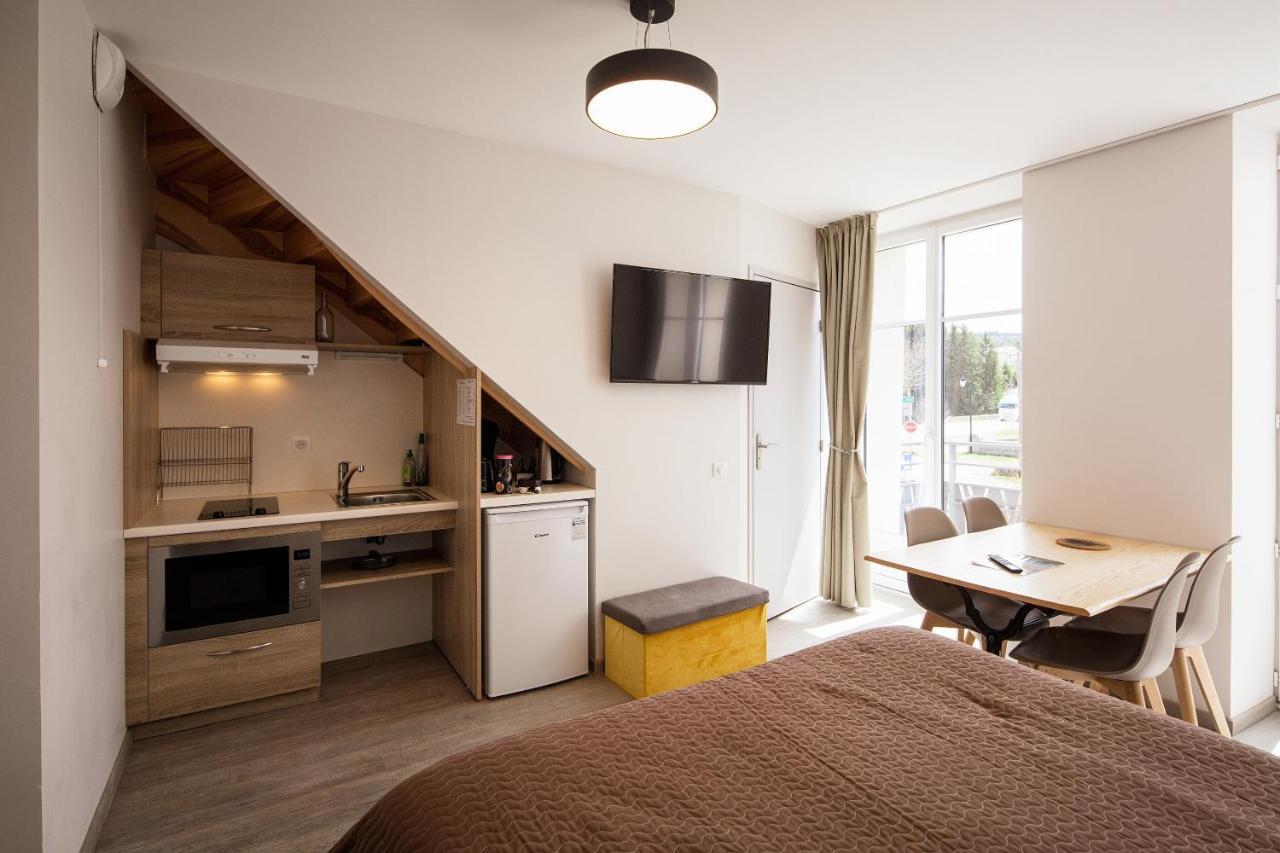 Hotel Restaurant De La Poste Et La Grange Detente, Espace Bien-Etre Châteauneuf-de-Randon Стая снимка