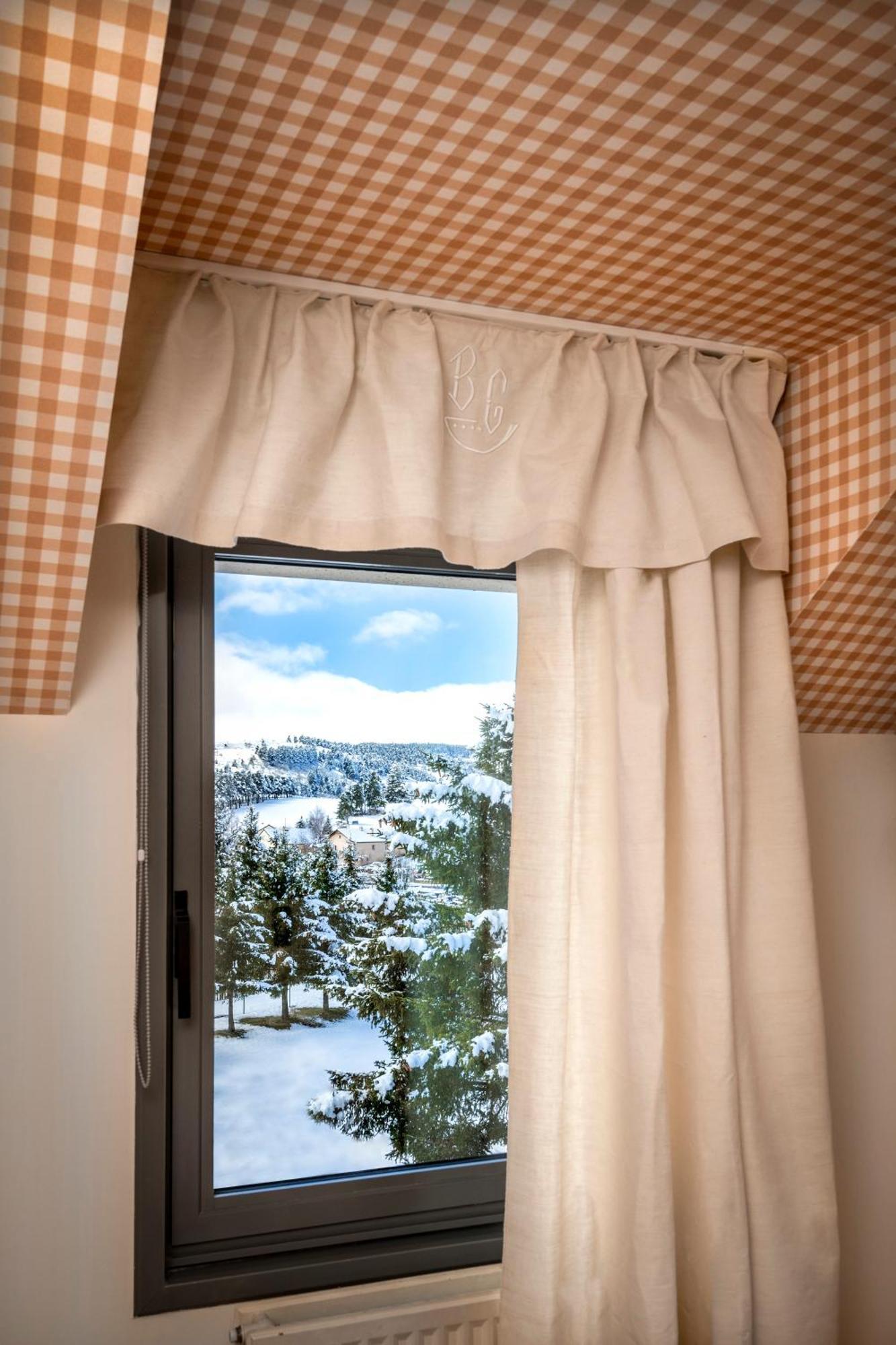 Hotel Restaurant De La Poste Et La Grange Detente, Espace Bien-Etre Châteauneuf-de-Randon Стая снимка