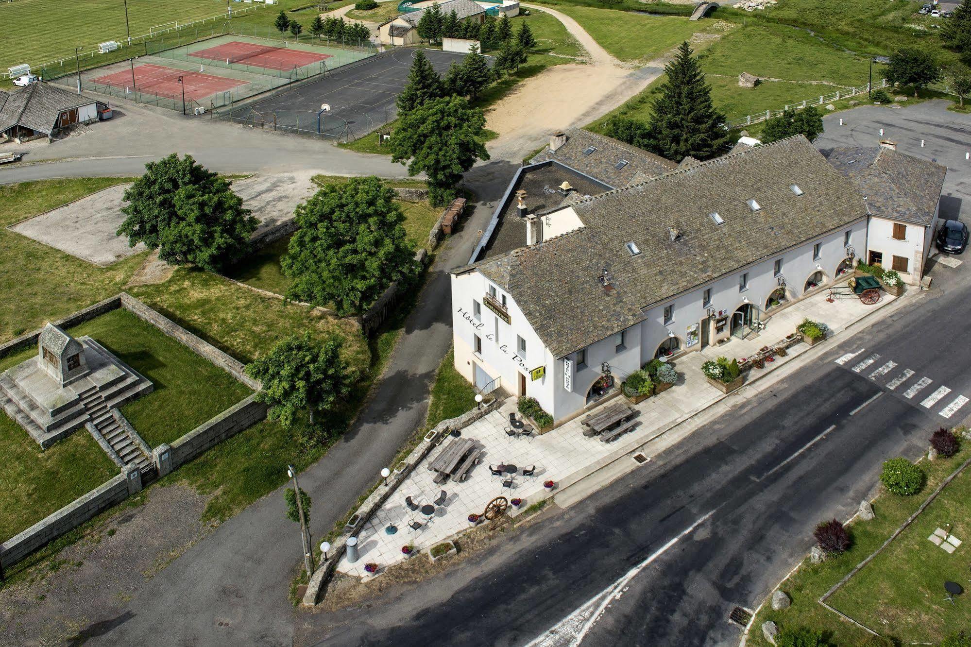 Hotel Restaurant De La Poste Et La Grange Detente, Espace Bien-Etre Châteauneuf-de-Randon Екстериор снимка